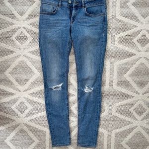 GUC - distressed knee stretchy skinny jeans